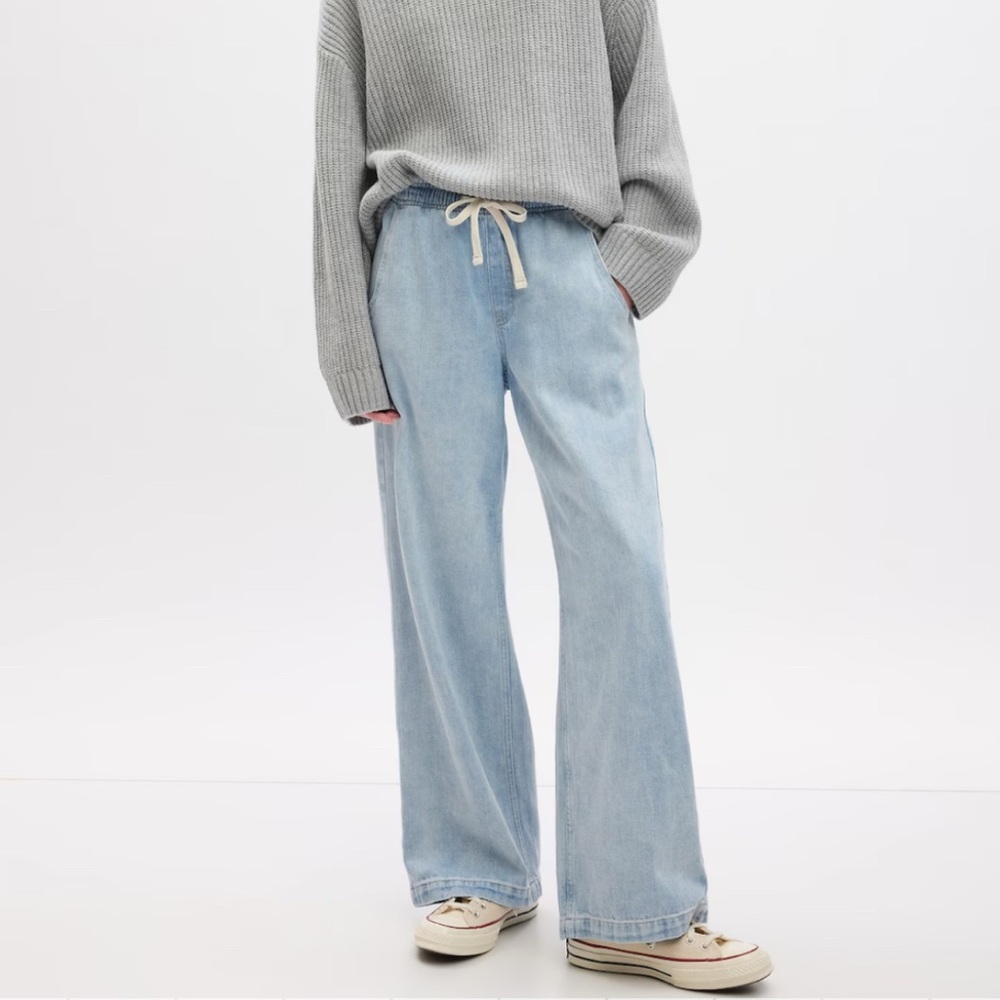 The Gap High rise wide leg pull on jeans